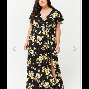 Black and floral Forever 21 Plus Maxi Dress